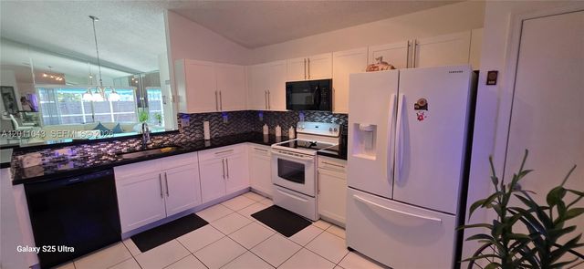 18516 NW 56th Avenue, Miami Gardens, FL 33055