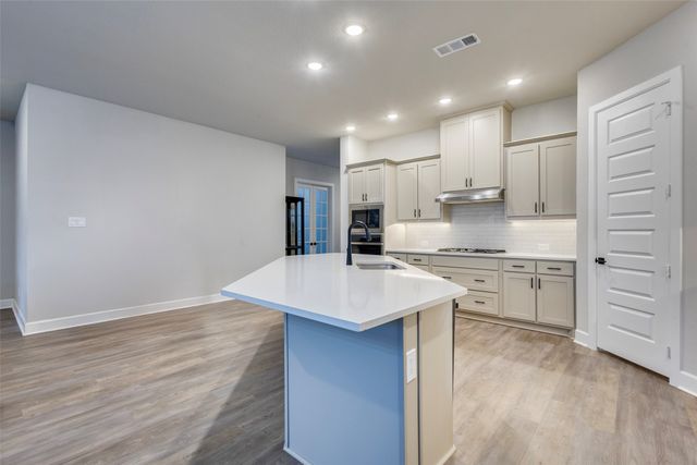 1812 Leo Drive, Van Alstyne, TX 75495