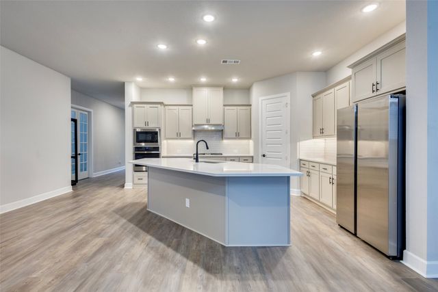 1812 Leo Drive, Van Alstyne, TX 75495