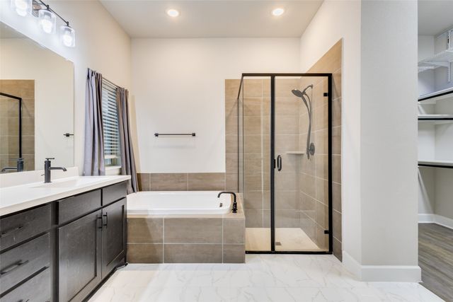 1812 Leo Drive, Van Alstyne, TX 75495