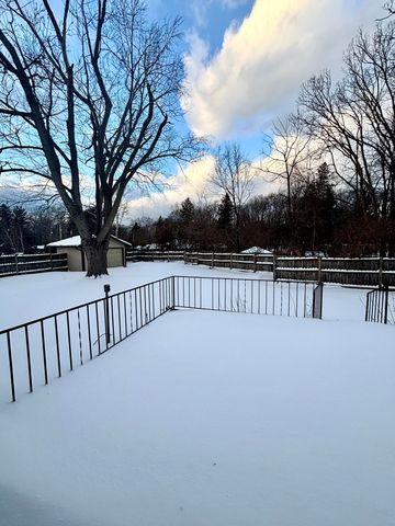 325 Winwood Avenue, St. Joseph, MI 49085