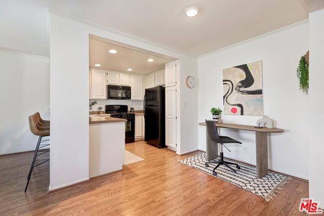 950 N Kings Road 254, West Hollywood, CA 90069