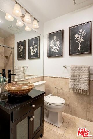 950 N Kings Road 254, West Hollywood, CA 90069