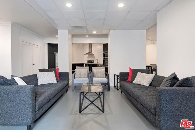 950 N Kings Road 254, West Hollywood, CA 90069