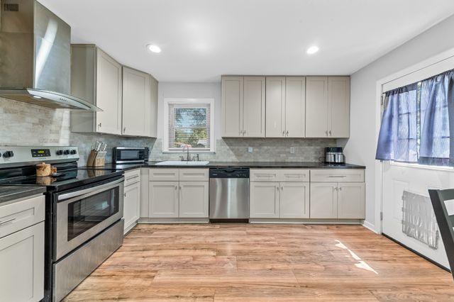 72 Childress Rd, Fayetteville, TN 37334