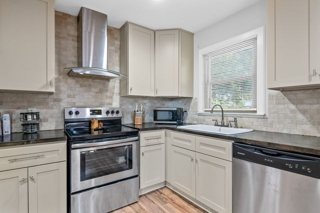 72 Childress Rd, Fayetteville, TN 37334
