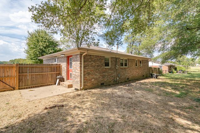 72 Childress Rd, Fayetteville, TN 37334