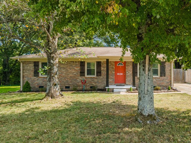 72 Childress Rd, Fayetteville, TN 37334