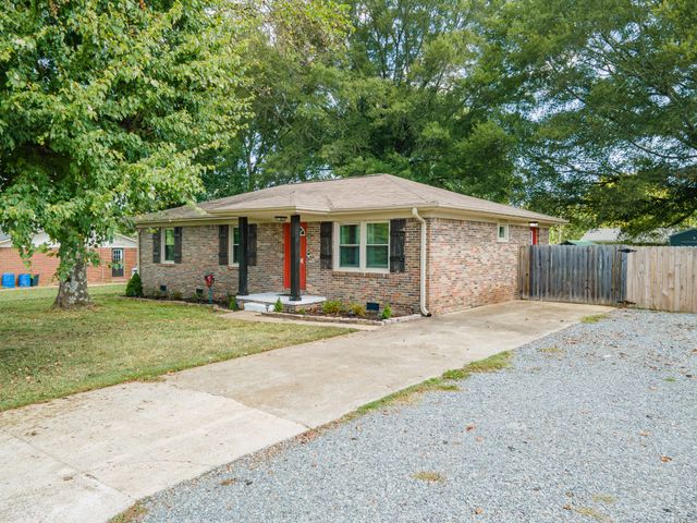 72 Childress Rd, Fayetteville, TN 37334