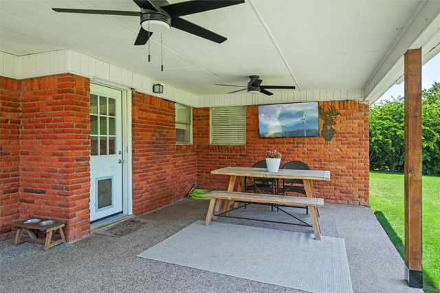 8037 Pinewood Drive, Benbrook, TX 76116