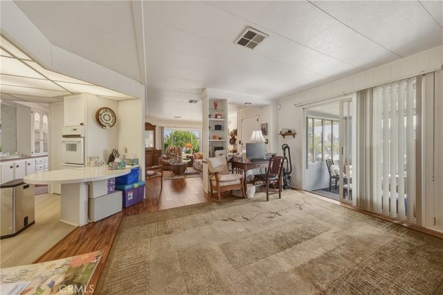 9583 Crestknoll Drive, Calimesa, CA 92320