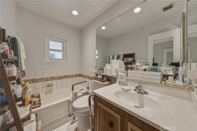 9583 Crestknoll Drive, Calimesa, CA 92320