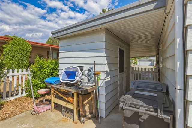 9583 Crestknoll Drive, Calimesa, CA 92320