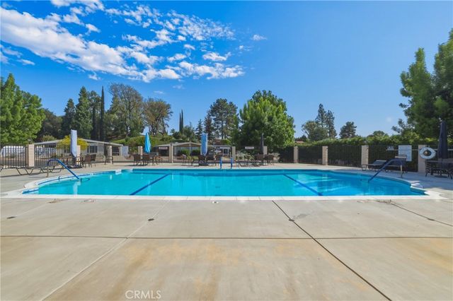 9583 Crestknoll Drive, Calimesa, CA 92320