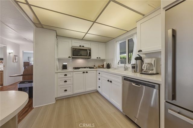 9583 Crestknoll Drive, Calimesa, CA 92320