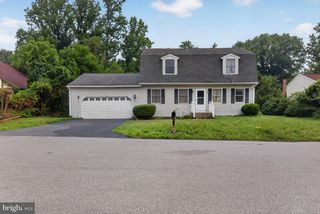 5570 MERIVALE CT, Harrisburg, PA 17112
