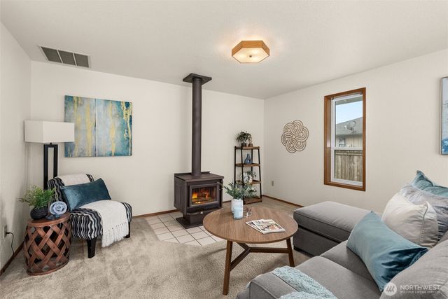 3724 Golden Eagle Loop SE, Olympia, WA 98513