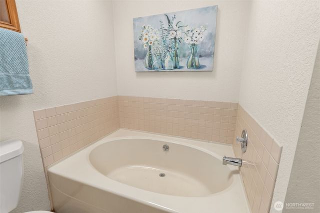 3724 Golden Eagle Loop SE, Olympia, WA 98513