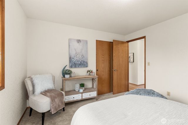 3724 Golden Eagle Loop SE, Olympia, WA 98513