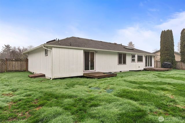 3724 Golden Eagle Loop SE, Olympia, WA 98513