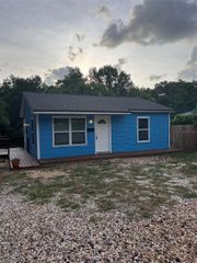 811 MERRIDALE AVENUE, Leesburg, FL 34748