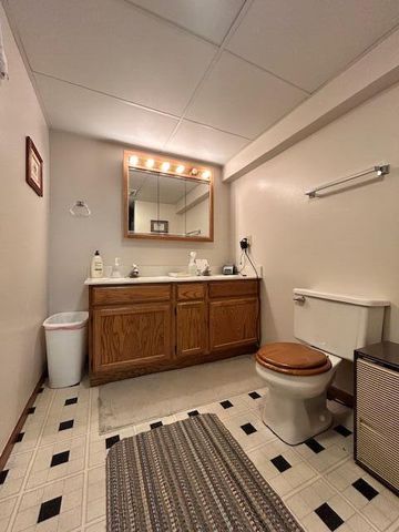 5919 37th AVENUE, Kenosha, WI 53144