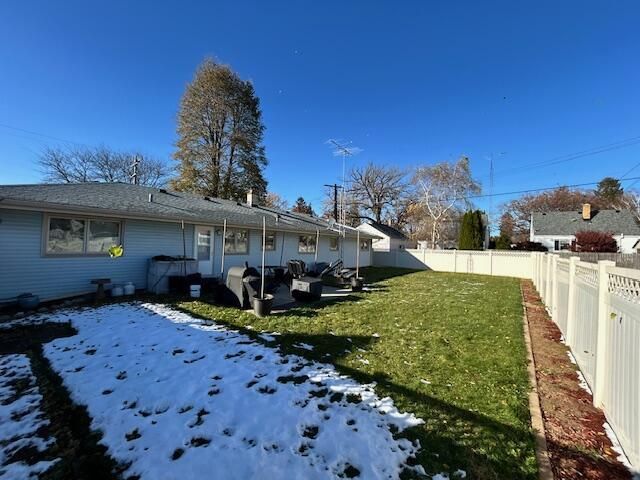 5919 37th AVENUE, Kenosha, WI 53144