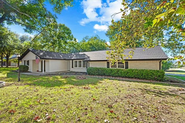 100 Hill Top Court, Willow Park, TX 76087