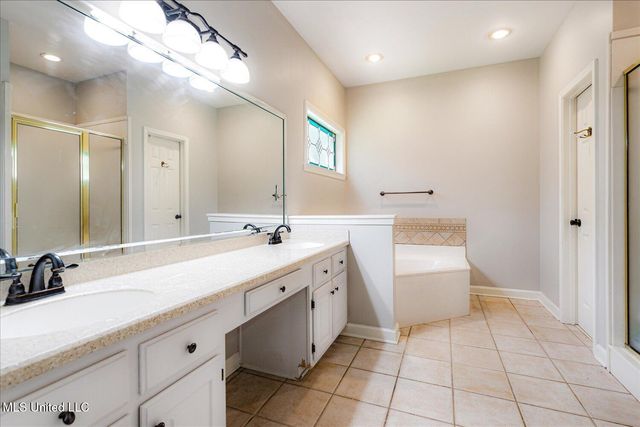 6193 Spring Hill Drive, Olive Branch, MS 38654