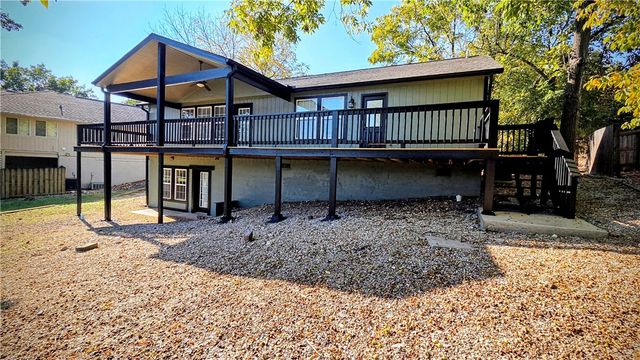 50 May Lane, Bella Vista, AR 72715