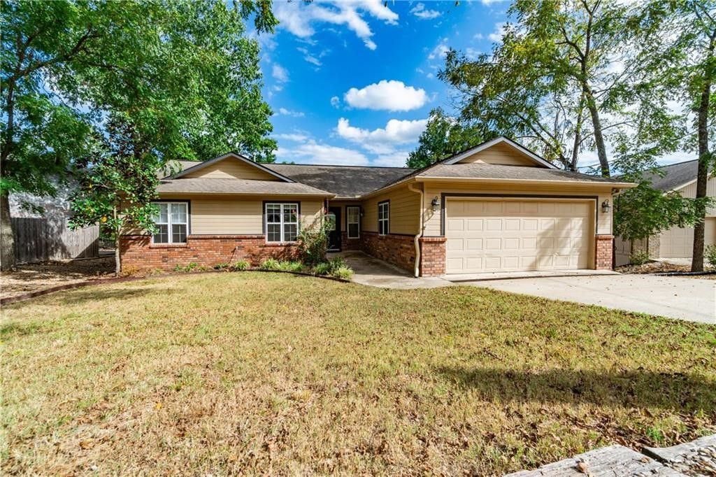 50 May Lane, Bella Vista, AR 72715