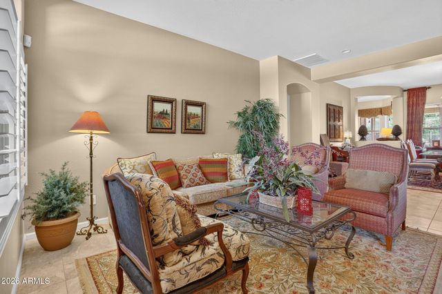 5217 W SPUR Drive, Phoenix, AZ 85083