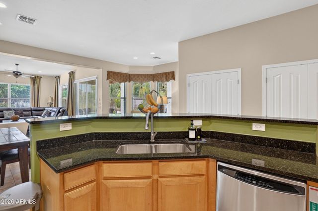5217 W SPUR Drive, Phoenix, AZ 85083