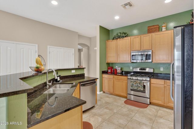 5217 W SPUR Drive, Phoenix, AZ 85083