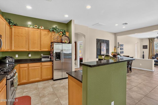 5217 W SPUR Drive, Phoenix, AZ 85083