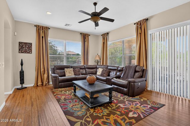 5217 W SPUR Drive, Phoenix, AZ 85083