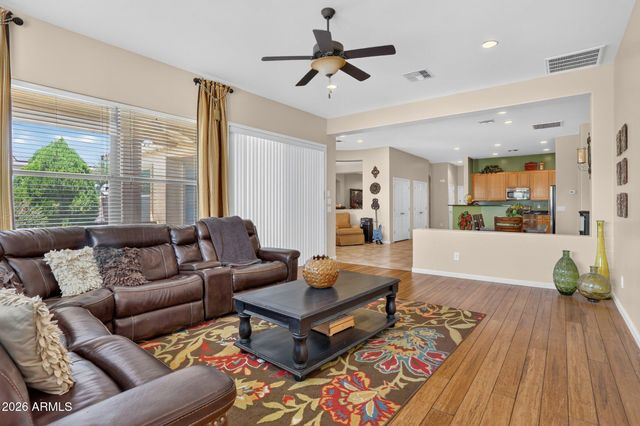 5217 W SPUR Drive, Phoenix, AZ 85083