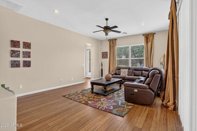 5217 W SPUR Drive, Phoenix, AZ 85083