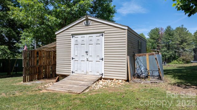 119 Nevermore Lane, Statesville, NC 28677