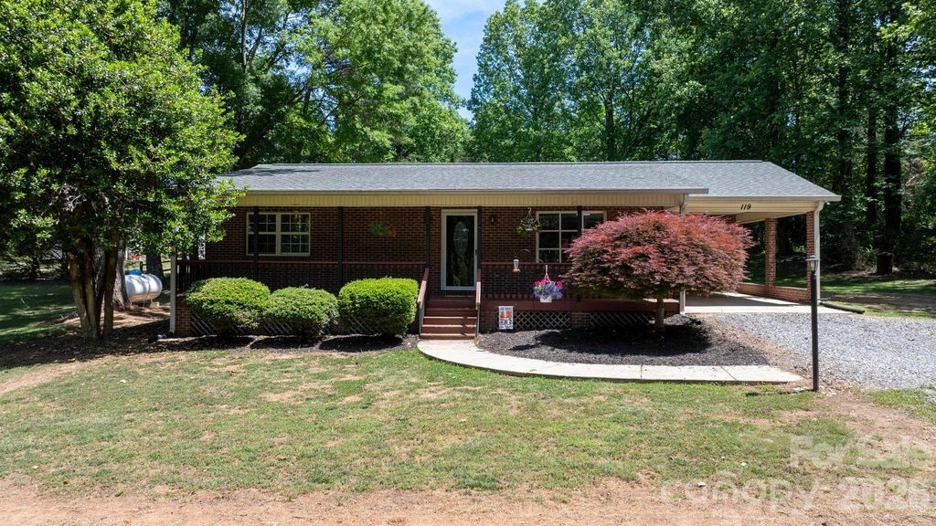 119 Nevermore Lane, Statesville, NC 28677