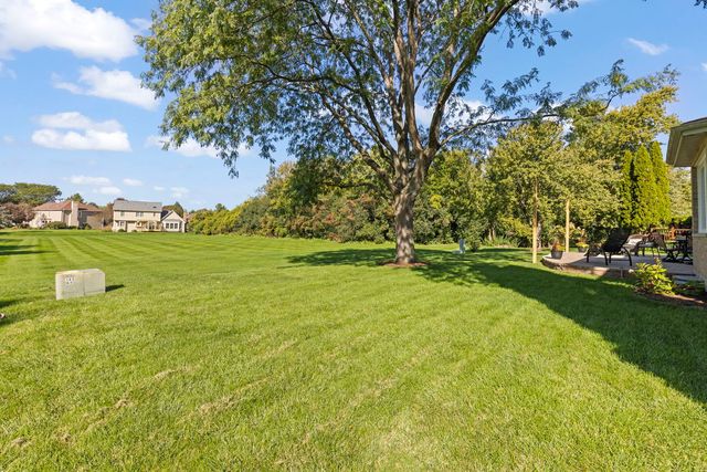 1N210 COVENTRY Drive, Wheaton, IL 60188