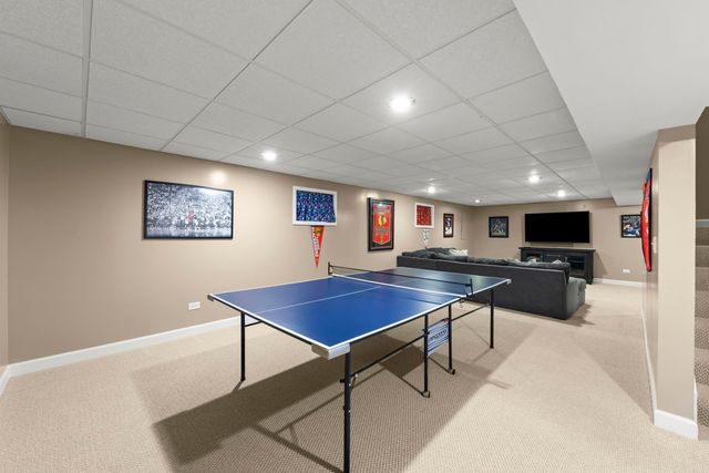 1N210 COVENTRY Drive, Wheaton, IL 60188