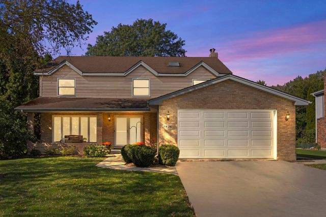 1N210 COVENTRY Drive, Wheaton, IL 60188