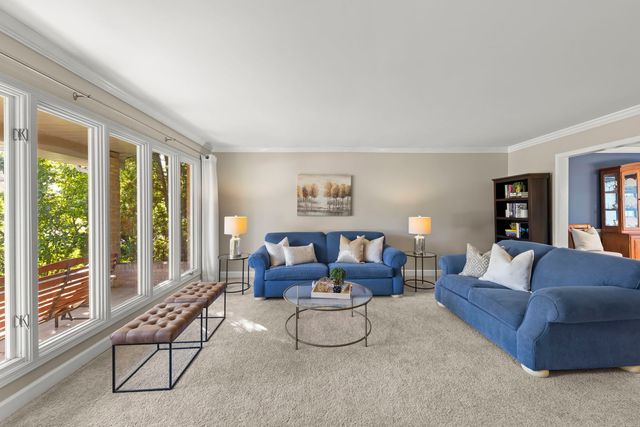 1N210 COVENTRY Drive, Wheaton, IL 60188