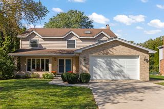 1N210 COVENTRY Drive, Wheaton, IL 60188