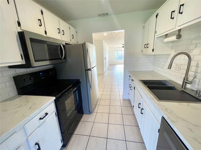 5301 HANSEL AVENUE A16, Orlando, FL 32809