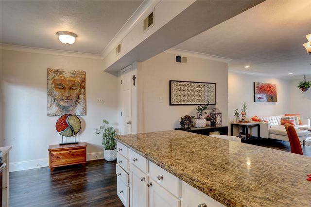 7736 Meadow Road 102, Dallas, TX 75230