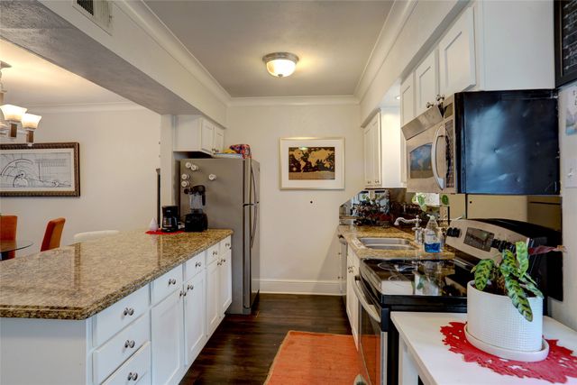 7736 Meadow Road 102, Dallas, TX 75230