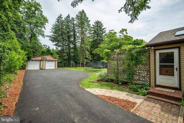 814 N PENNSYLVANIA AVE, Yardley, PA 19067