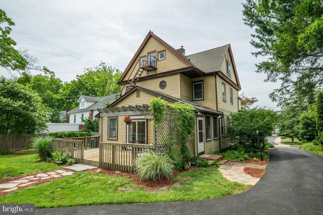 814 N PENNSYLVANIA AVE, Yardley, PA 19067